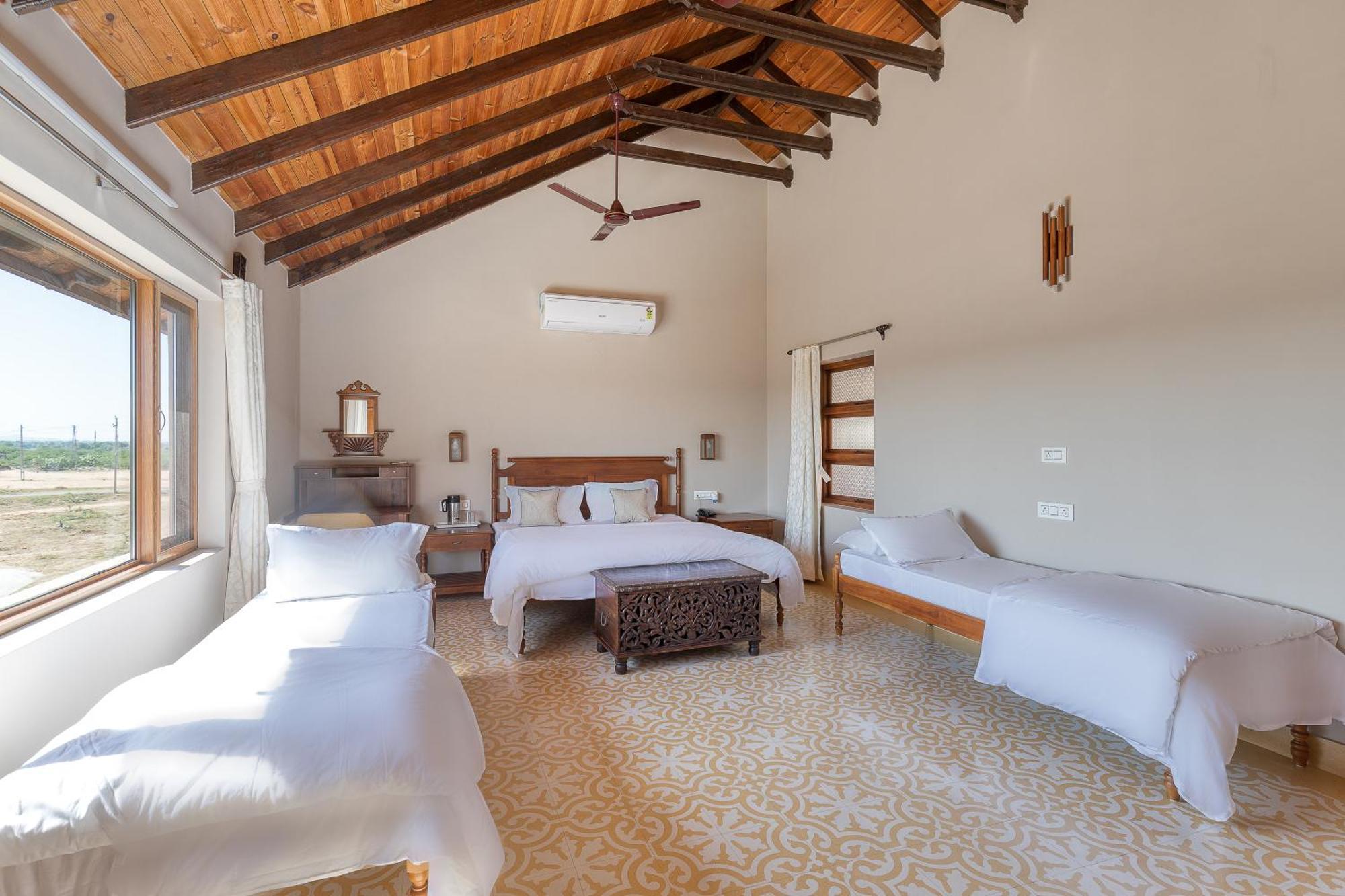 The Kutchh Courtyard Apartment Kukma Bagian luar foto